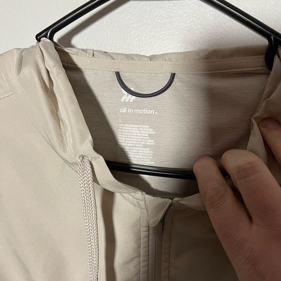 Men’s Lightweight Outdoor Zip Up Jacket With Hood. Packable, Water Resistant - Picture 2 of 3